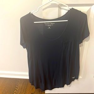 Hollister navy blue tshirt
